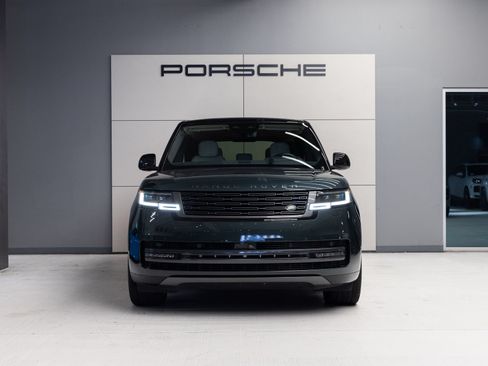 Used 2025 Land Rover Range Rover SE AWD/4WD image 10