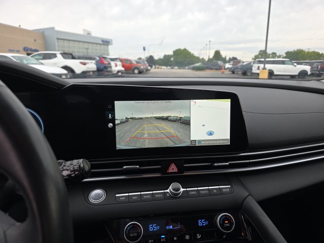 Used 2025 Hyundai Elantra SEL w/ Cargo Package FWD image 9