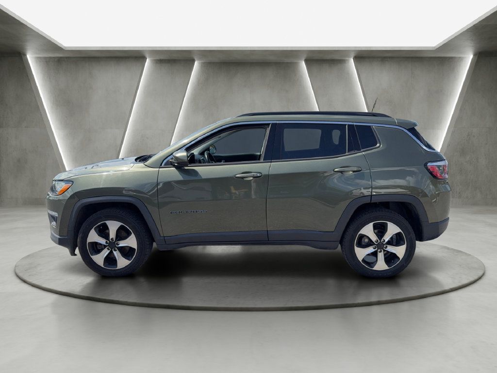 Used 2018 Jeep Compass Latitude w/ Popular Equipment Group AWD/4WD image 4