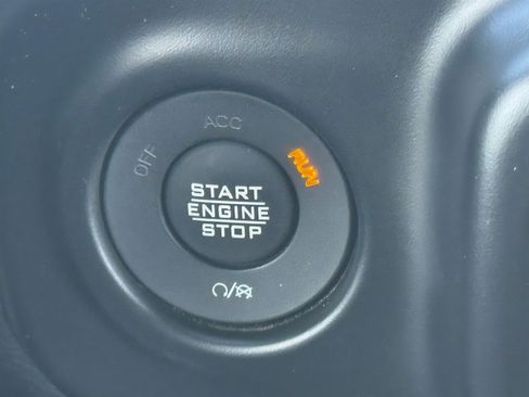 Used 2021 Jeep Wrangler Unlimited Sahara w/ Cold Weather Group image 32