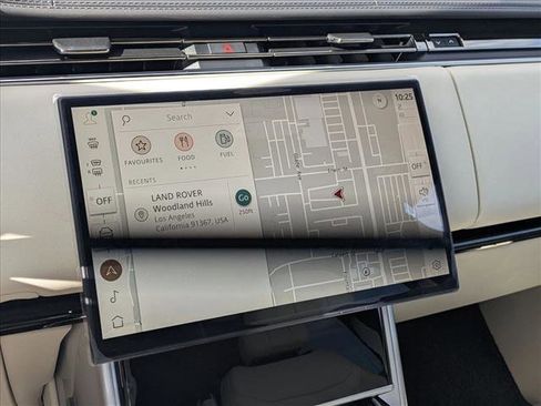 New 2025 Land Rover Range Rover SE image 14