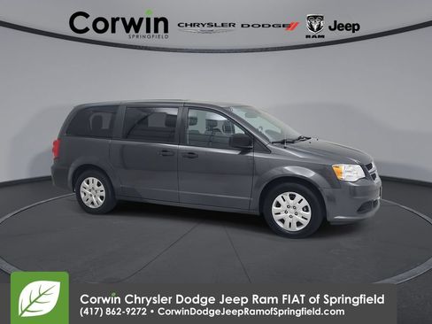 Used 2019 Dodge Grand Caravan SE FWD image 1
