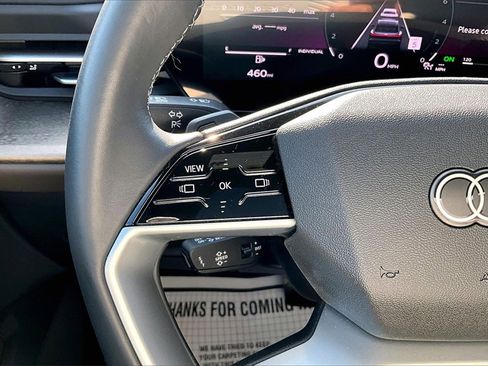 Used 2025 Audi Q5 Premium w/ Convenience Package image 11