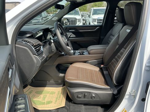 New 2026 GMC Acadia Denali Ultimate AWD/4WD image 15