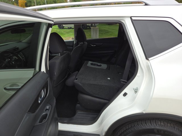Used 2018 Nissan Rogue SV FWD image 29