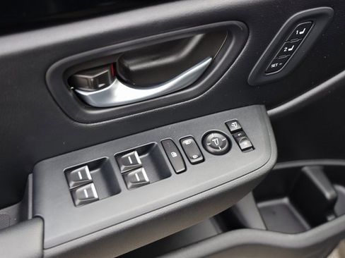 Certified 2025 Honda Pilot TrailSport image 24