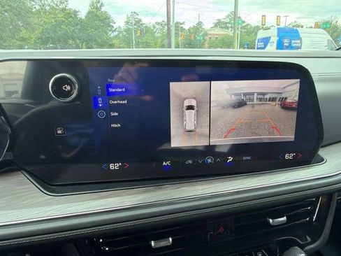 Used 2025 Chevrolet Tahoe LS RWD image 15