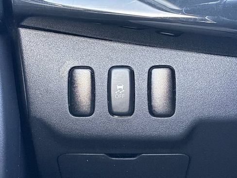 Used 2017 Mitsubishi Lancer LE FWD image 26