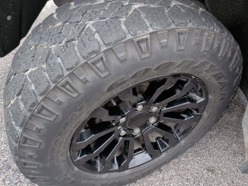 Used 2020 GMC Sierra 1500 AT4 w/ AT4 Premium Package AWD/4WD image 15