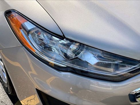 Used 2019 Ford Fusion S FWD image 26
