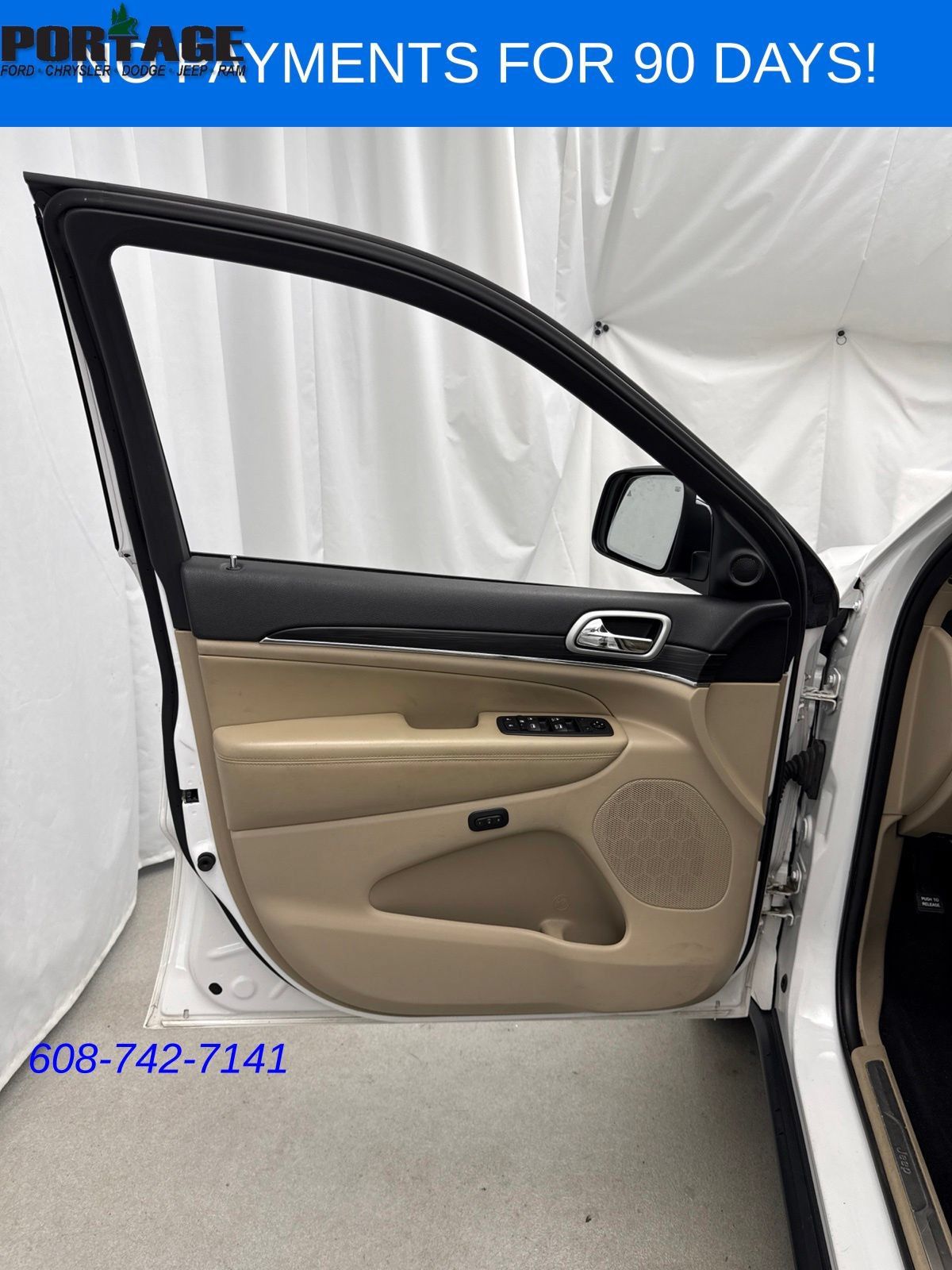 Used 2019 Jeep Grand Cherokee Limited w/ Trailer Tow Group IV AWD/4WD image 11