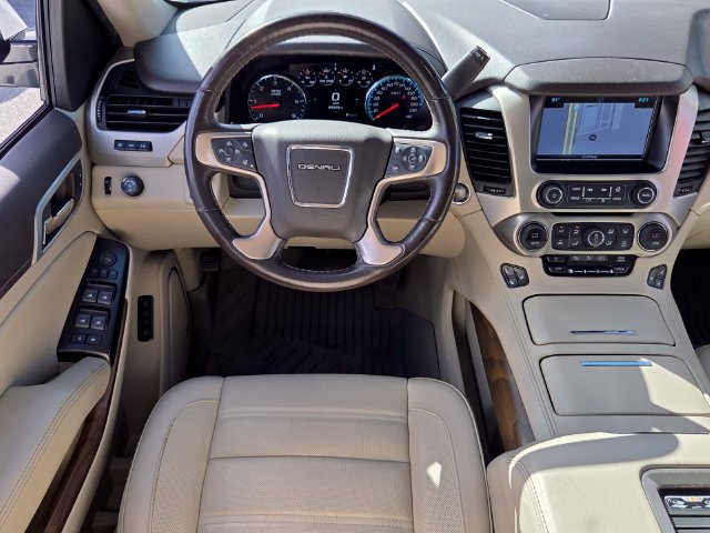 Used 2020 GMC Yukon XL Denali w/ Denali Premium Package RWD image 15