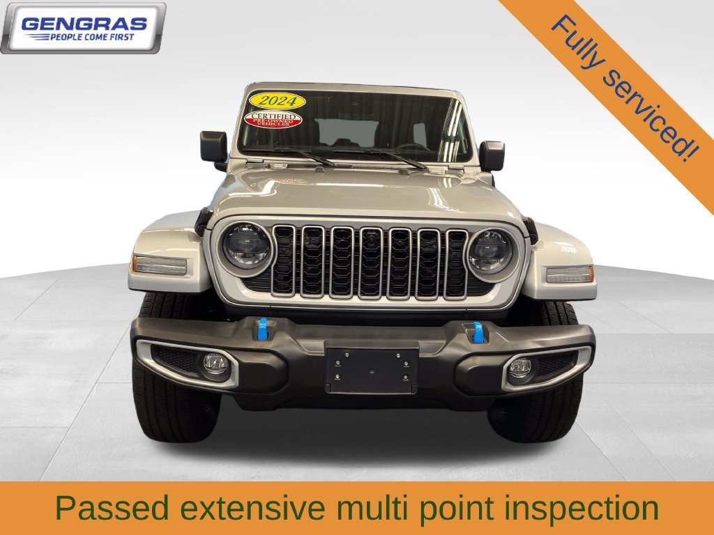 Used 2024 Jeep Wrangler Unlimited Sahara w/ Technology Group AWD/4WD image 3