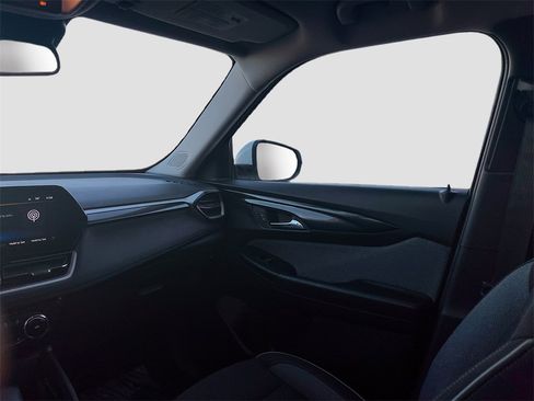 Used 2024 Chevrolet TrailBlazer LT w/ Convenience Package image 23