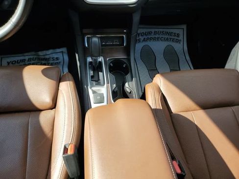 Used 2023 Subaru Ascent Touring AWD/4WD image 23