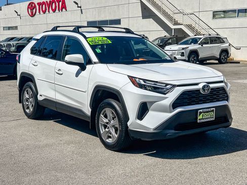 Used 2024 Toyota RAV4 XLE w/ Convenience Package AWD/4WD image 3