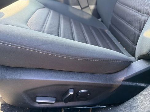 Used 2020 Ford Fusion SE FWD image 21