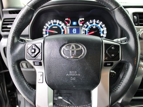 Used 2015 Toyota 4Runner SR5 AWD/4WD image 7