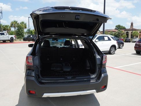 Used 2025 Subaru Outback Touring XT AWD/4WD image 41