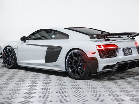 Used 2018 Audi R8 V10 plus w/ Full Leather Package image 15