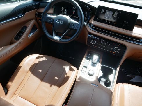 Certified 2023 INFINITI QX60 Sensory w/ Vision Package AWD/4WD image 9