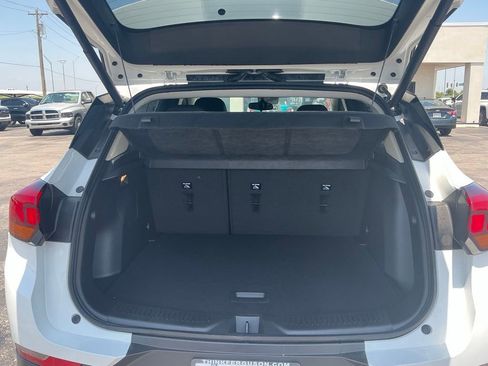 Used 2025 Buick Encore GX Preferred w/ Comfort Package FWD image 30