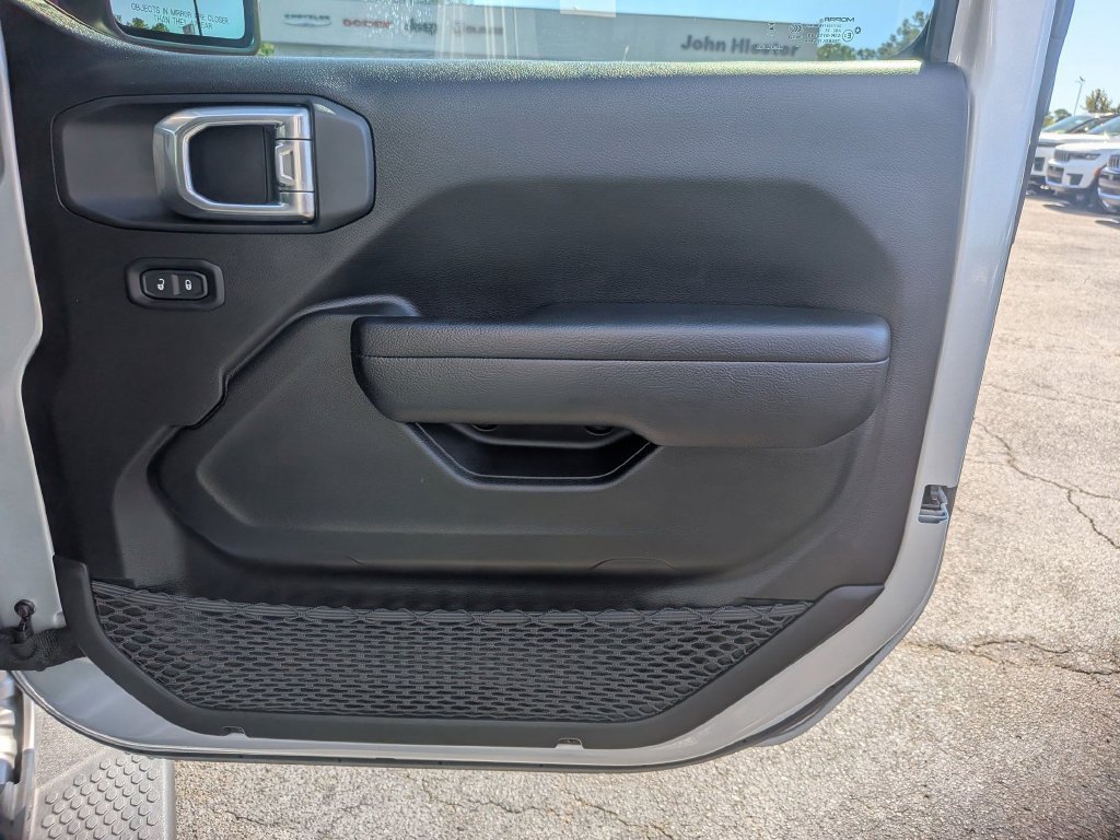 Used 2024 Jeep Wrangler Unlimited AWD/4WD image 34