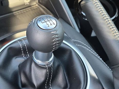 New 2026 MAZDA MX-5 Miata Club w/ Interior Package RWD image 25
