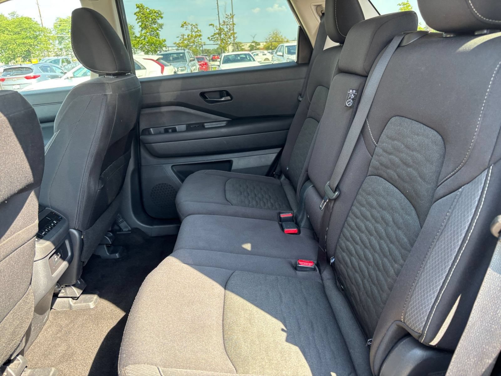Used 2025 Nissan Pathfinder SV AWD/4WD image 24