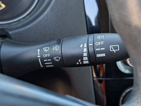 Used 2017 Nissan Rogue S image 25