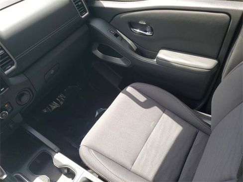 Certified 2023 Nissan Frontier SV w/ SV Convenience Package image 10