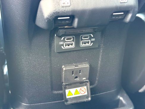 Used 2022 Jeep Wrangler Unlimited Rubicon 4xe image 23