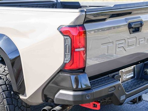 Used 2025 Toyota Tacoma TRD Pro AWD/4WD image 11