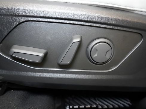 New 2025 Hyundai Tucson Limited image 9