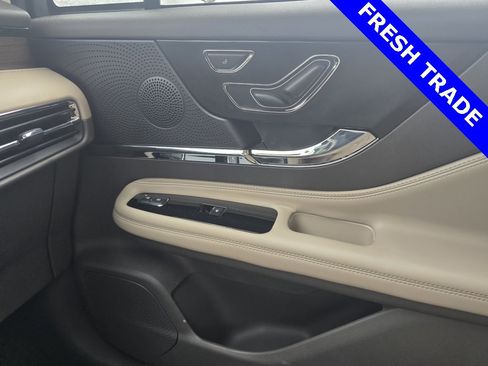 Certified 2023 Lincoln Corsair Reserve w/ Equipment Group 201A image 25