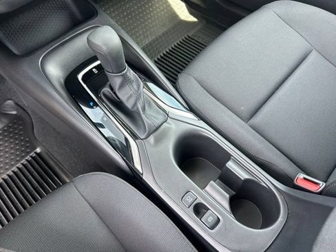 Used 2025 Toyota Corolla LE FWD image 26