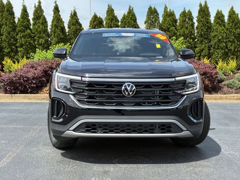 Used 2025 Volkswagen Atlas Cross Sport SE FWD image 5