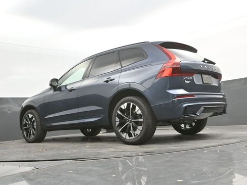 New 2026 Volvo XC60 B5 Plus AWD/4WD image 32