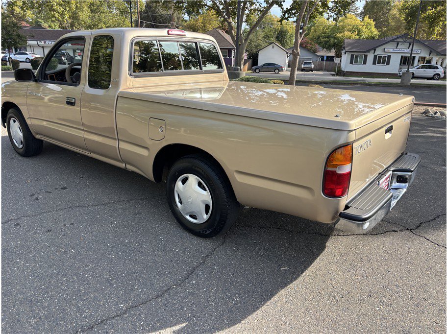 Used 1998 Toyota Tacoma 2WD Xtracab w/ SR5 Pkg image 8