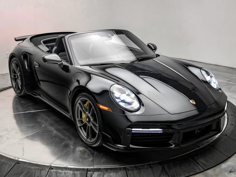 Used 2025 Porsche 911 Turbo S w/ Exterior Sport Package AWD/4WD image 33