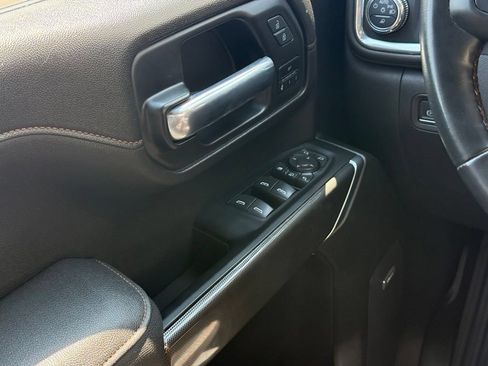 Used 2023 GMC Sierra 3500 AT4 w/ AT4 Premium Plus Package AWD/4WD image 9
