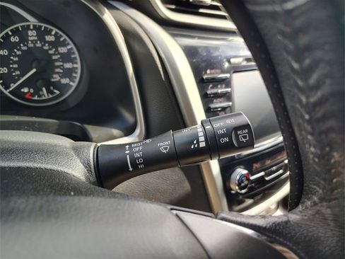 Used 2020 Nissan Murano SV image 22