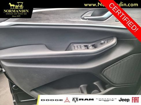 Certified 2023 Jeep Grand Cherokee Limited AWD/4WD image 15
