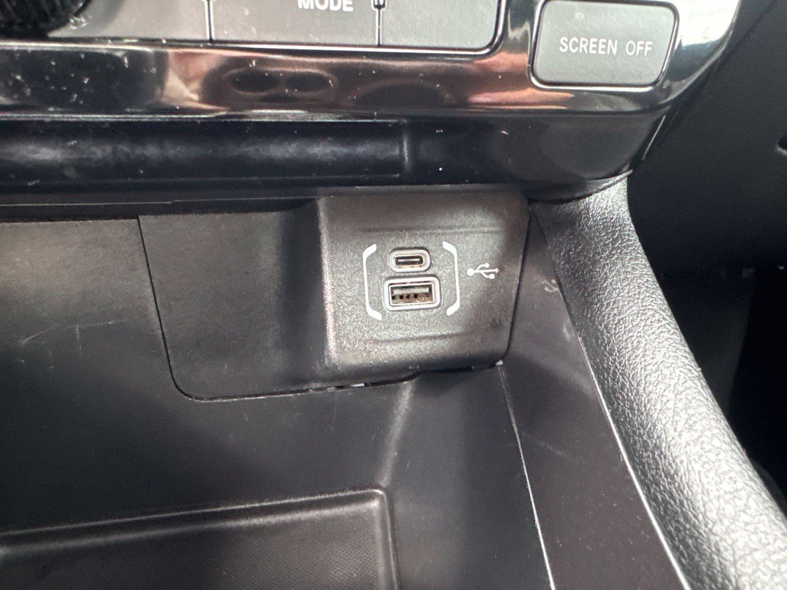 Used 2024 Jeep Compass Latitude AWD/4WD image 24