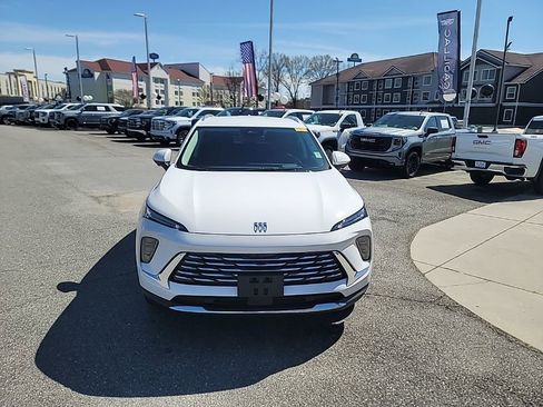 Certified 2025 Buick Envision Preferred image 2