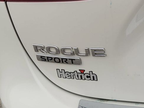 Used 2022 Nissan Rogue Sport SL image 22