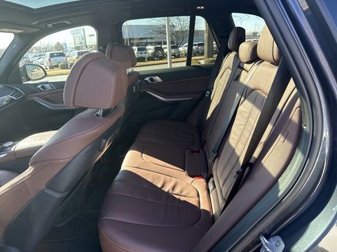 Used 2019 BMW X5 xDrive40i w/ M Sport Package image 11