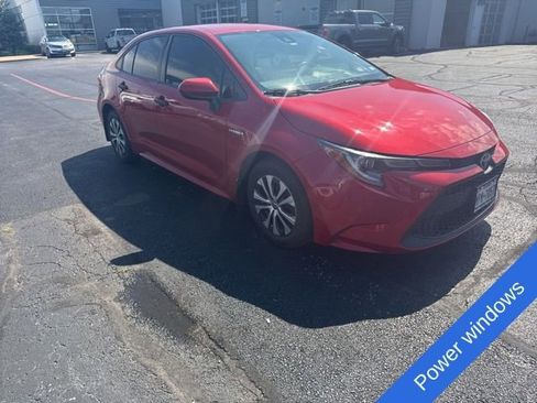Used 2021 Toyota Corolla LE FWD image 3