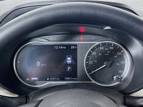 Used 2020 Nissan Versa SV image 12