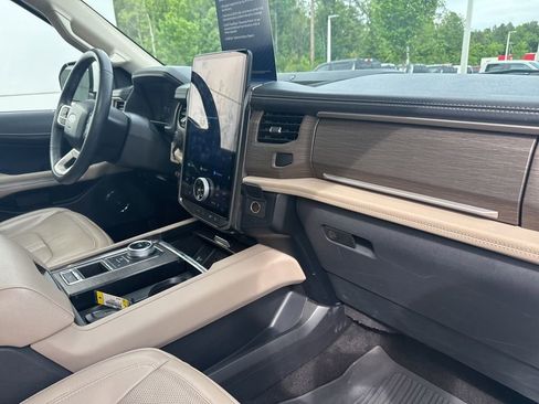 Used 2023 Ford Expedition Limited RWD image 36